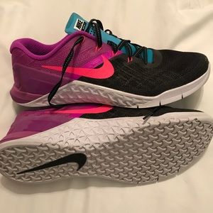 Nike Metcon 3 - women’s 10 LIKE NEW